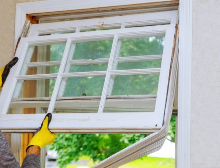 renovation work in an old house and replacing windows, building energy efficiency